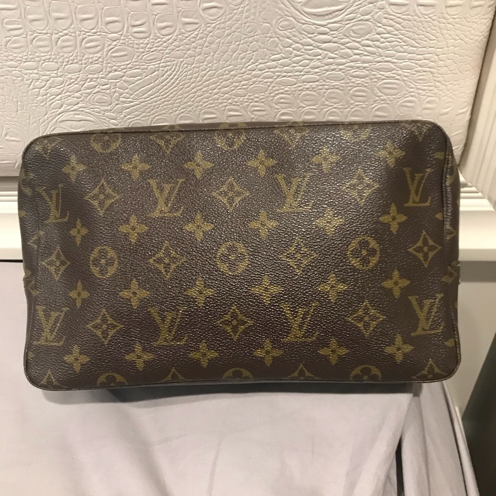 🌼LV Trousse Toilette 28🌼